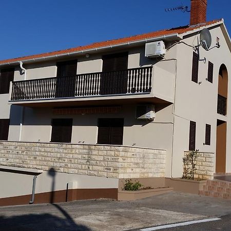 Apartments Orlic Сали Екстериор снимка