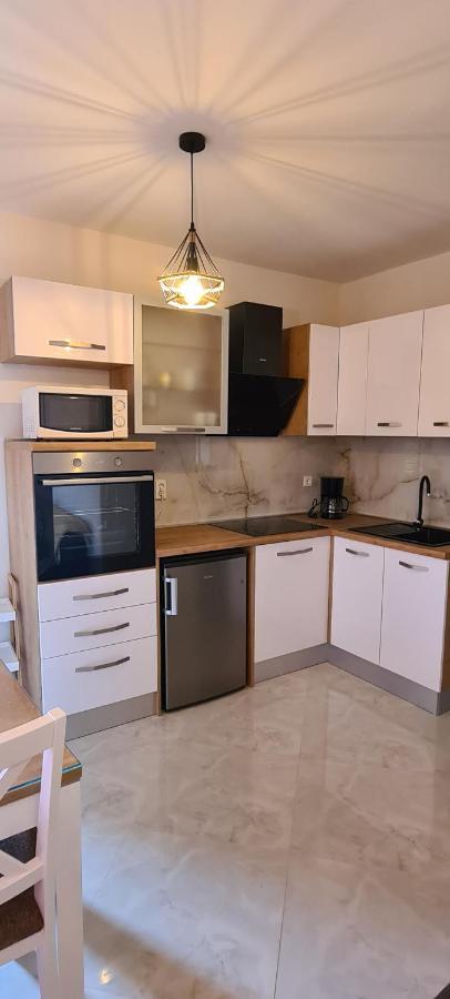 Apartments Orlic Сали Екстериор снимка